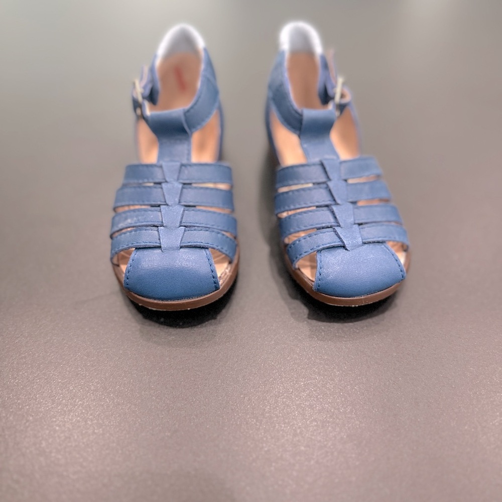 Beberlis soft leather shoes - size 21. Never worn.